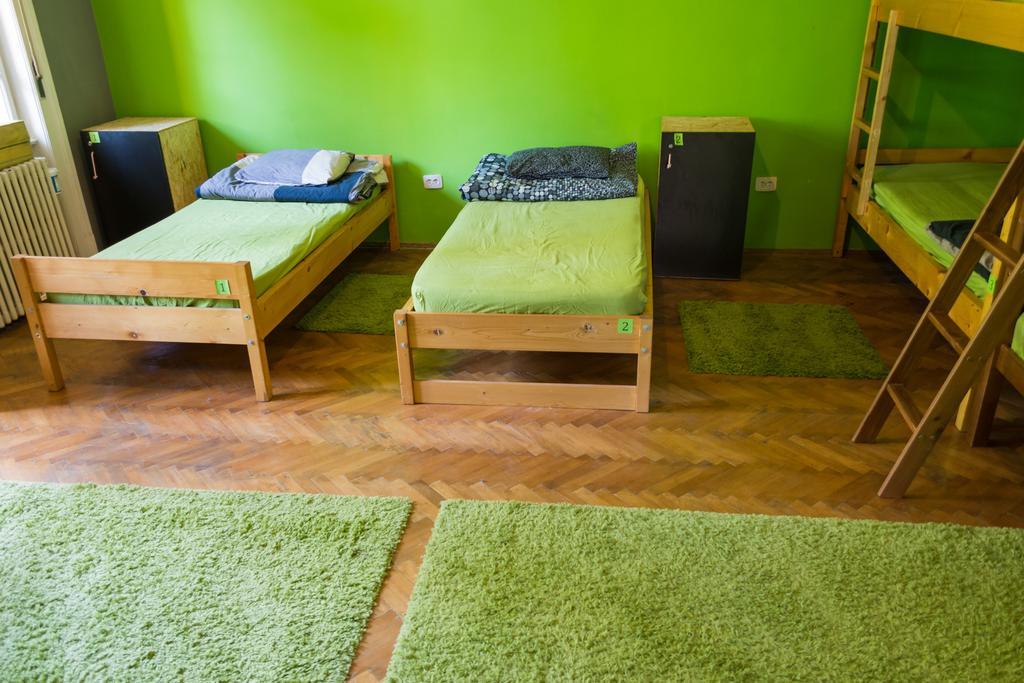 Hostel Costel ティミショアラ 部屋 写真