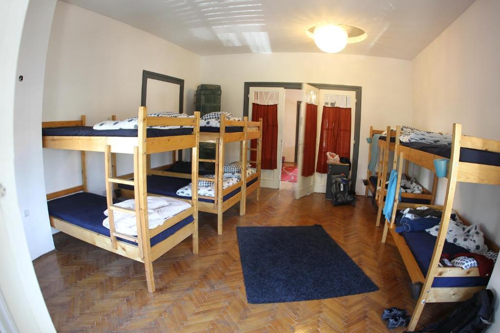 Hostel Costel ティミショアラ 部屋 写真